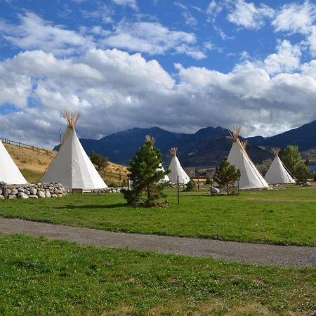 Dreamcatcher Tipi Hotel Gardiner Exterior foto