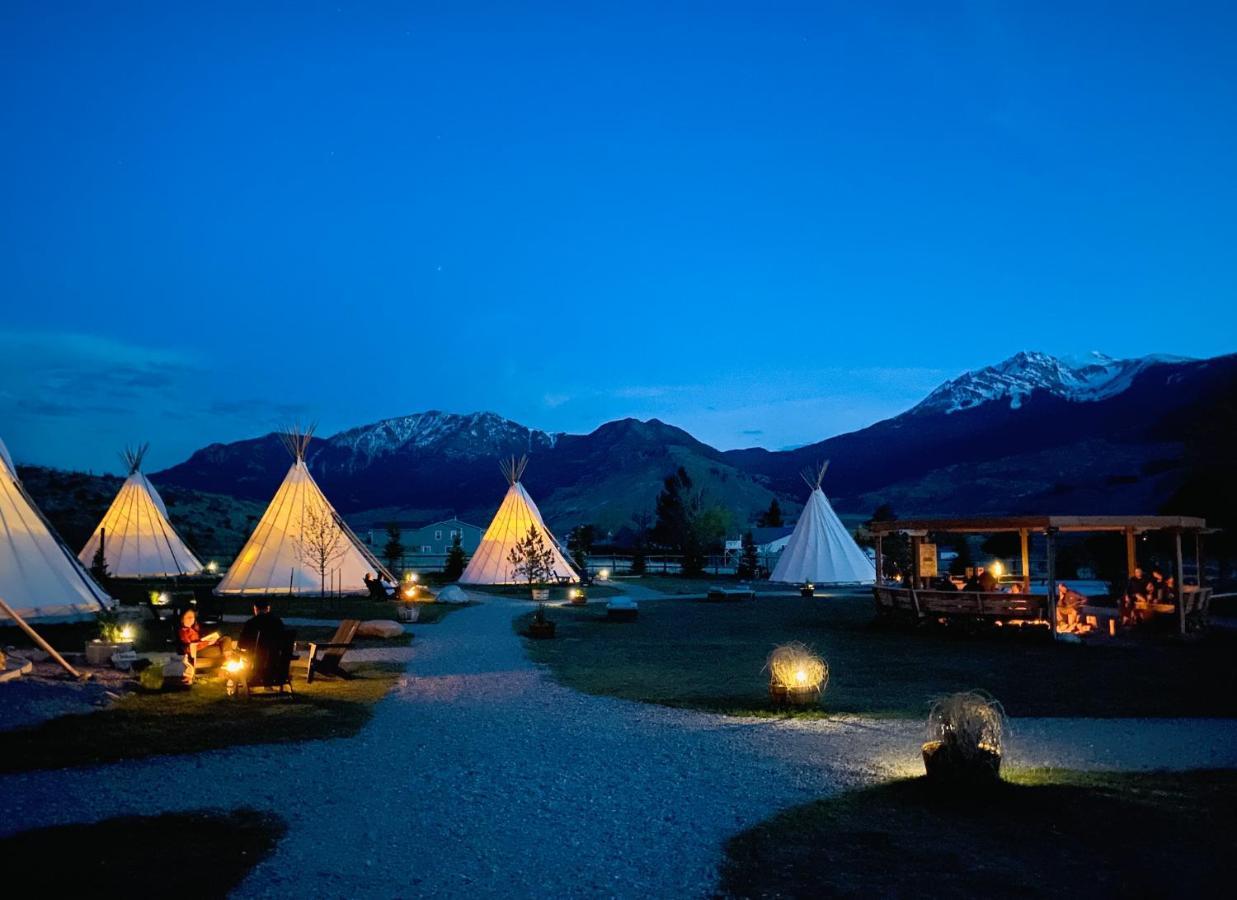 Dreamcatcher Tipi Hotel Gardiner Exterior foto