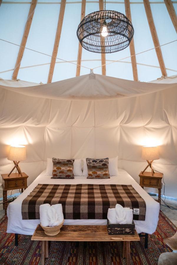 Dreamcatcher Tipi Hotel Gardiner Exterior foto