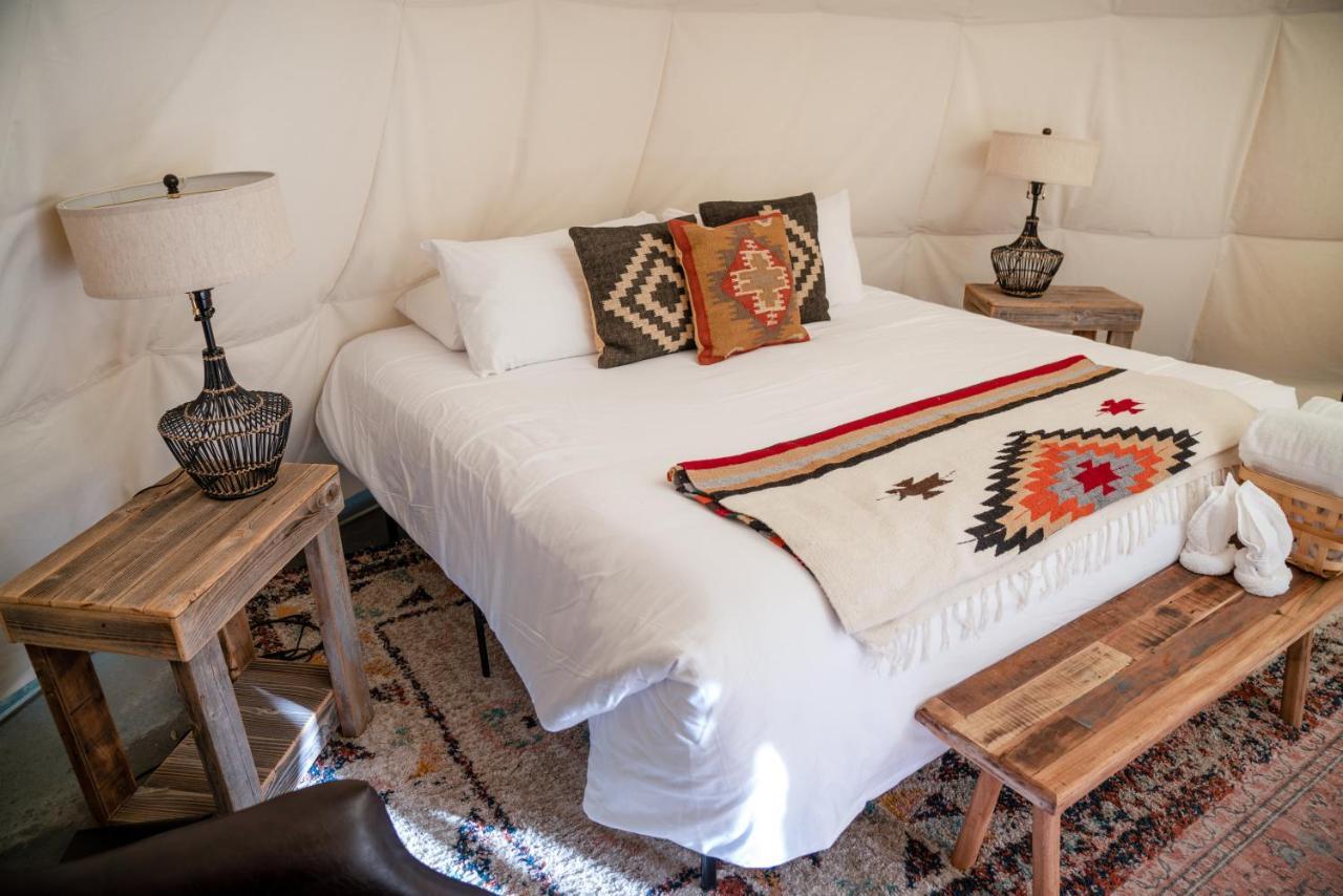 Dreamcatcher Tipi Hotel Gardiner Exterior foto
