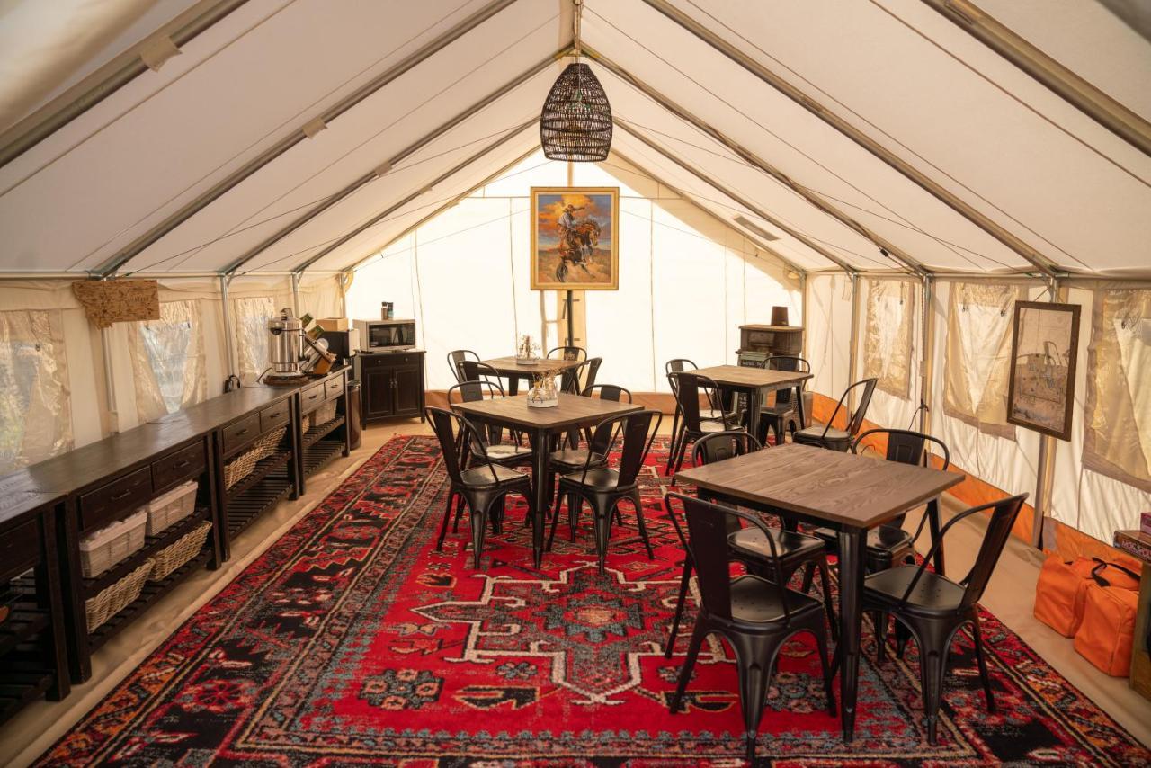 Dreamcatcher Tipi Hotel Gardiner Exterior foto