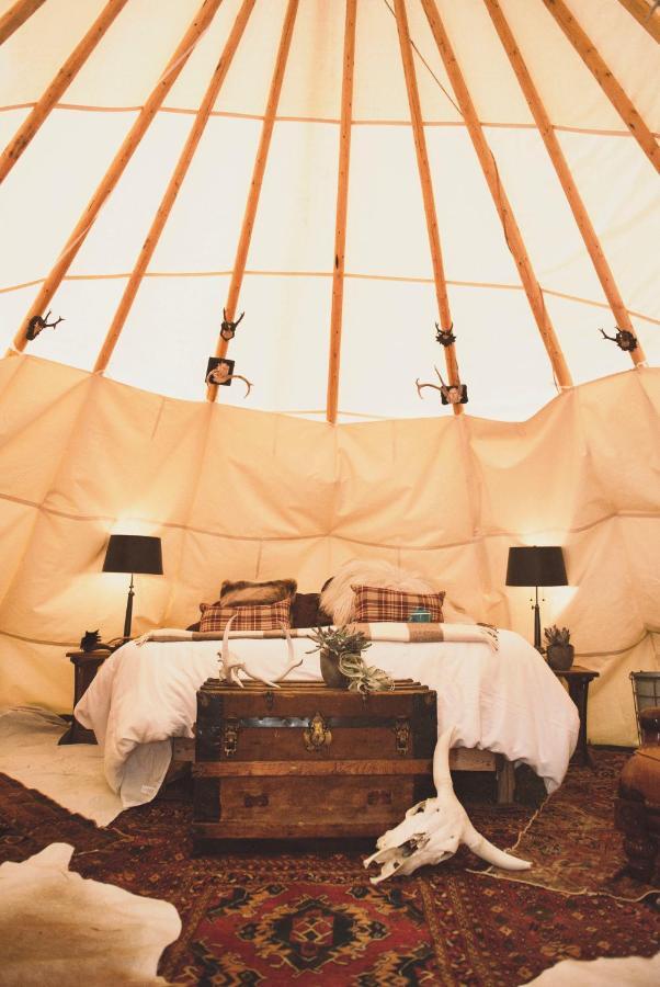 Dreamcatcher Tipi Hotel Gardiner Exterior foto